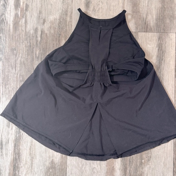 Lululemon flowy tank - Picture 2 of 5